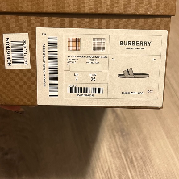 Burberry slides size 35 - Picture 6 of 6